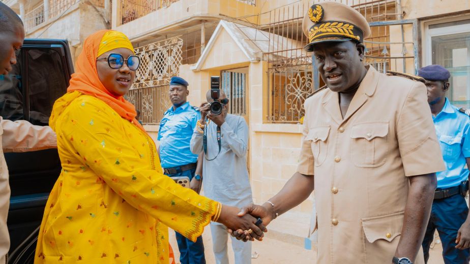 Ziar de Madame Amy Mara Dièye auprès du Khalife Général des Tidianes